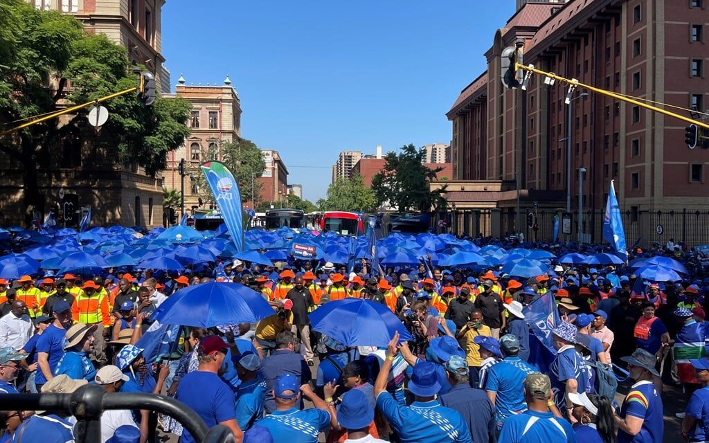 Thousands of DA supporters march to the Union Buildings for the DA National Manifesto Launch